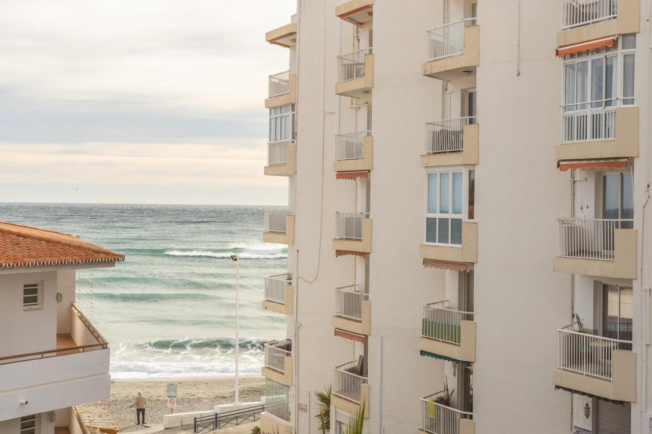 A410 Frontlilne Apartment Nerja Dış mekan fotoğraf